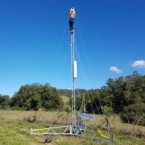 11m AL220 tripod providing Telstra mobile coverage