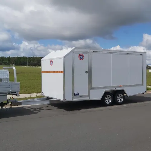 Dual Axle enclosed nippers trailer doors closed