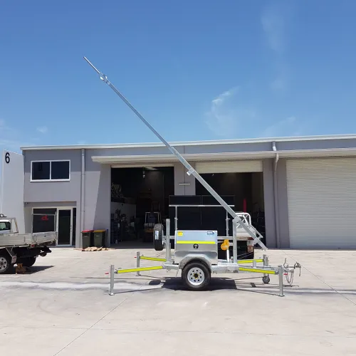 Light duty solar trailer with counter lever mast