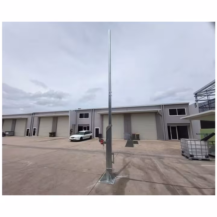 GH100 square hinging mast fully raised