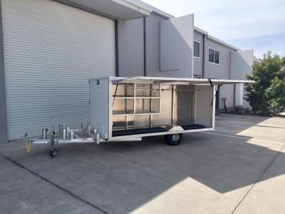 surf life saving australia, emergency trailer, surf trailer, slsa, slsq, slsnsw,surf life beach equipment 