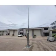 GH100 square hinging mast fully raised